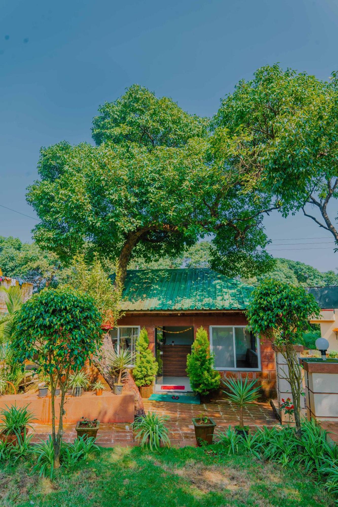 Hotel Oakwood Mahābaleshwar Pokoj fotografie